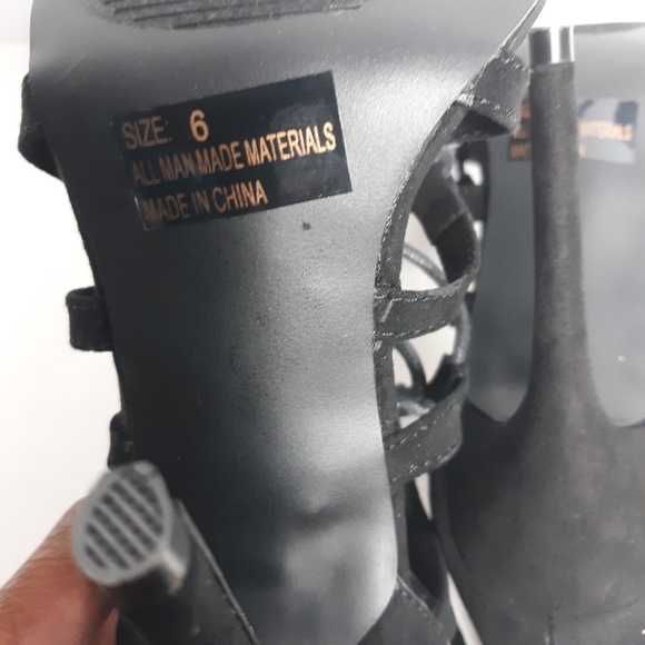 Qupid Women 6 Black Faux Suede Gladiator Shoes - Picture 8 of 8